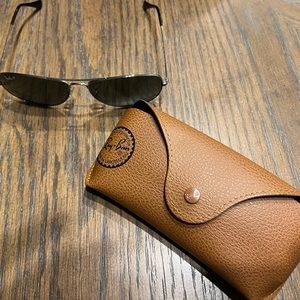 Mens Rayban cockpit